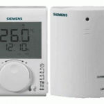 СТАЕН ТЕРМОСТАТ SIEMENS МОДЕЛ RDJ100RF/SET ПРОГРАМИРУЕМ,БЕЗЖИЧЕН, ЗА ОТОПЛЕНИЕ